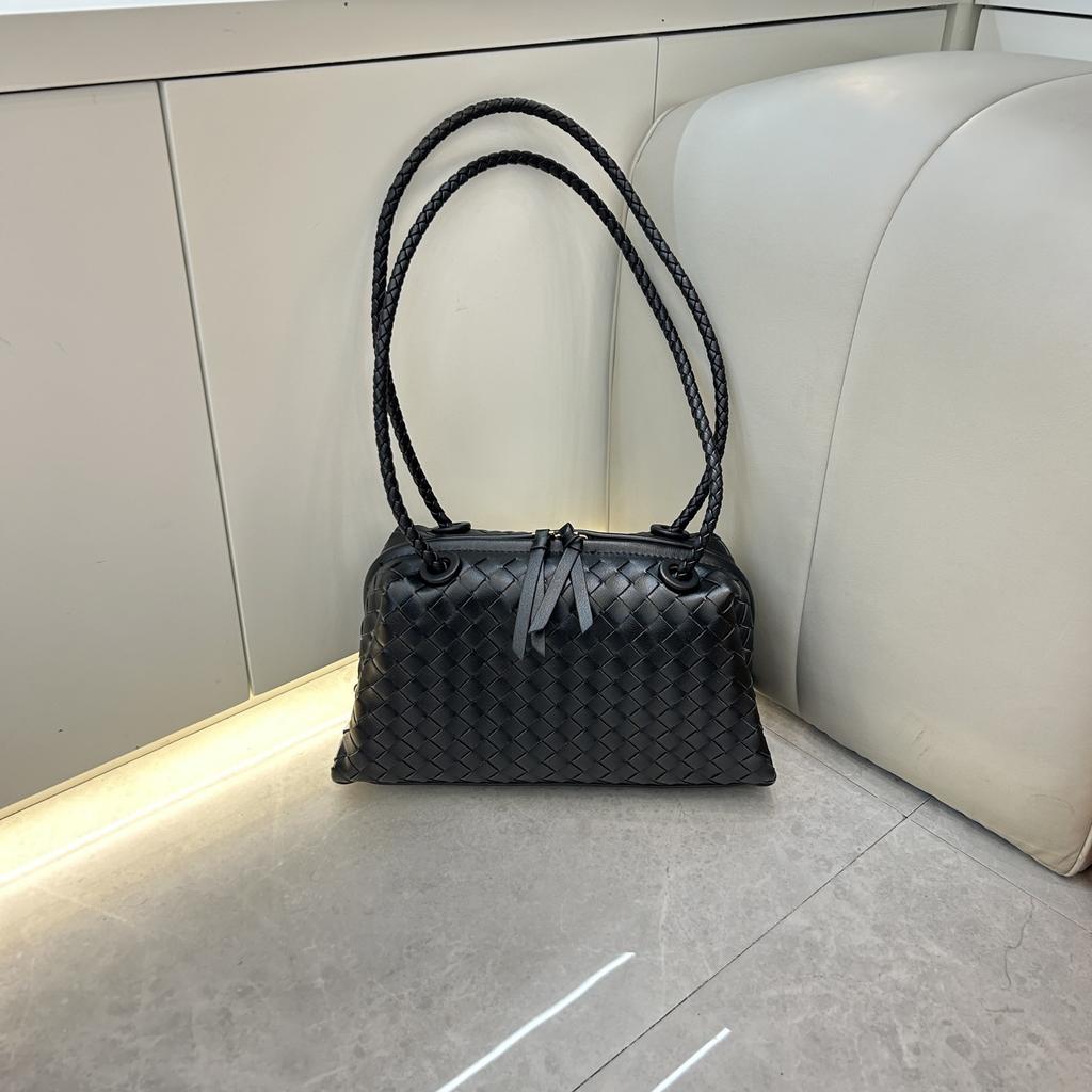 Cross-border Cowhide Woven Underarm Boston Women's Bag Practical High-end Pillow Bag Commuting Versatile Portable Shoulder Bag