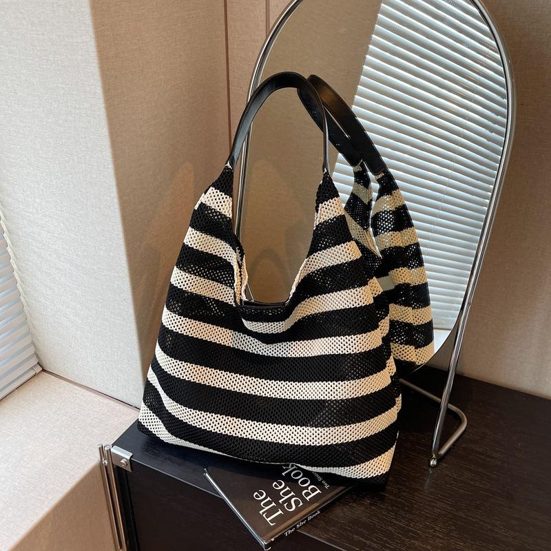Premium contrasting striped woven bag large capacity hollow shoulder underarm bag tote bag leisure travel bag
