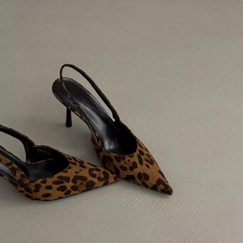 Fashion Rimocy 2025 New Women Summer Fashion Horsehair Leopard Print Sharp Pointed Low Heels Sandals Elegant Temperament Shoes Female