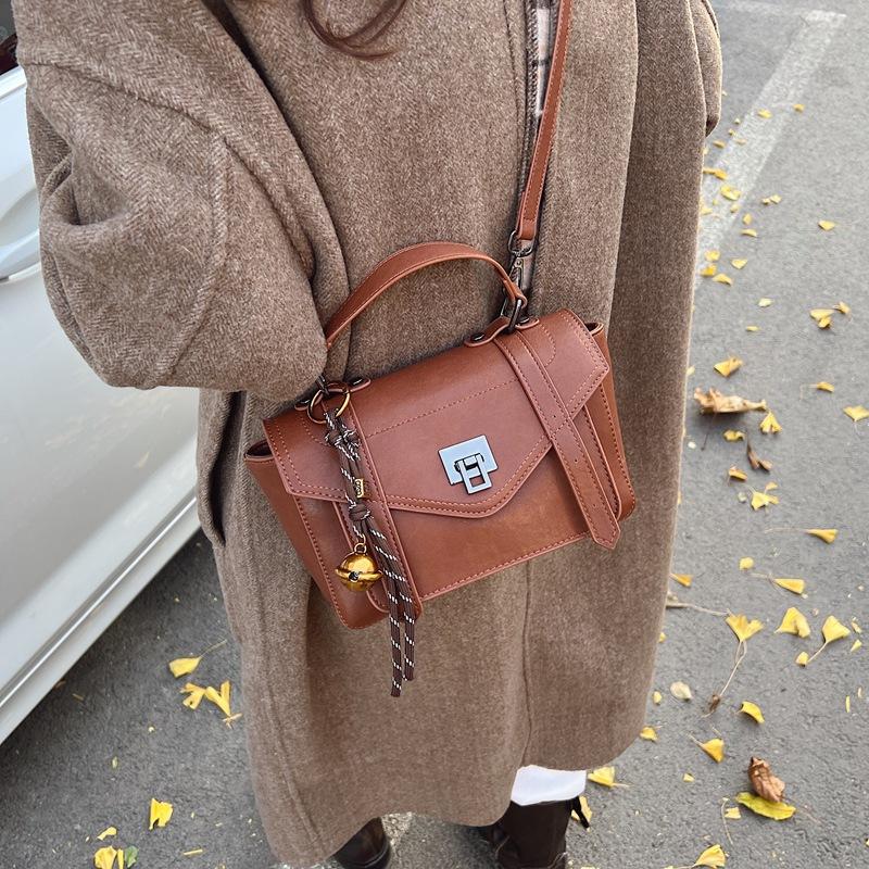 

Женская сумка 2025 новая сумка через плечо и мессенджер из масляного воска модная модная сумочка модная изысканная ретро 27*16*22