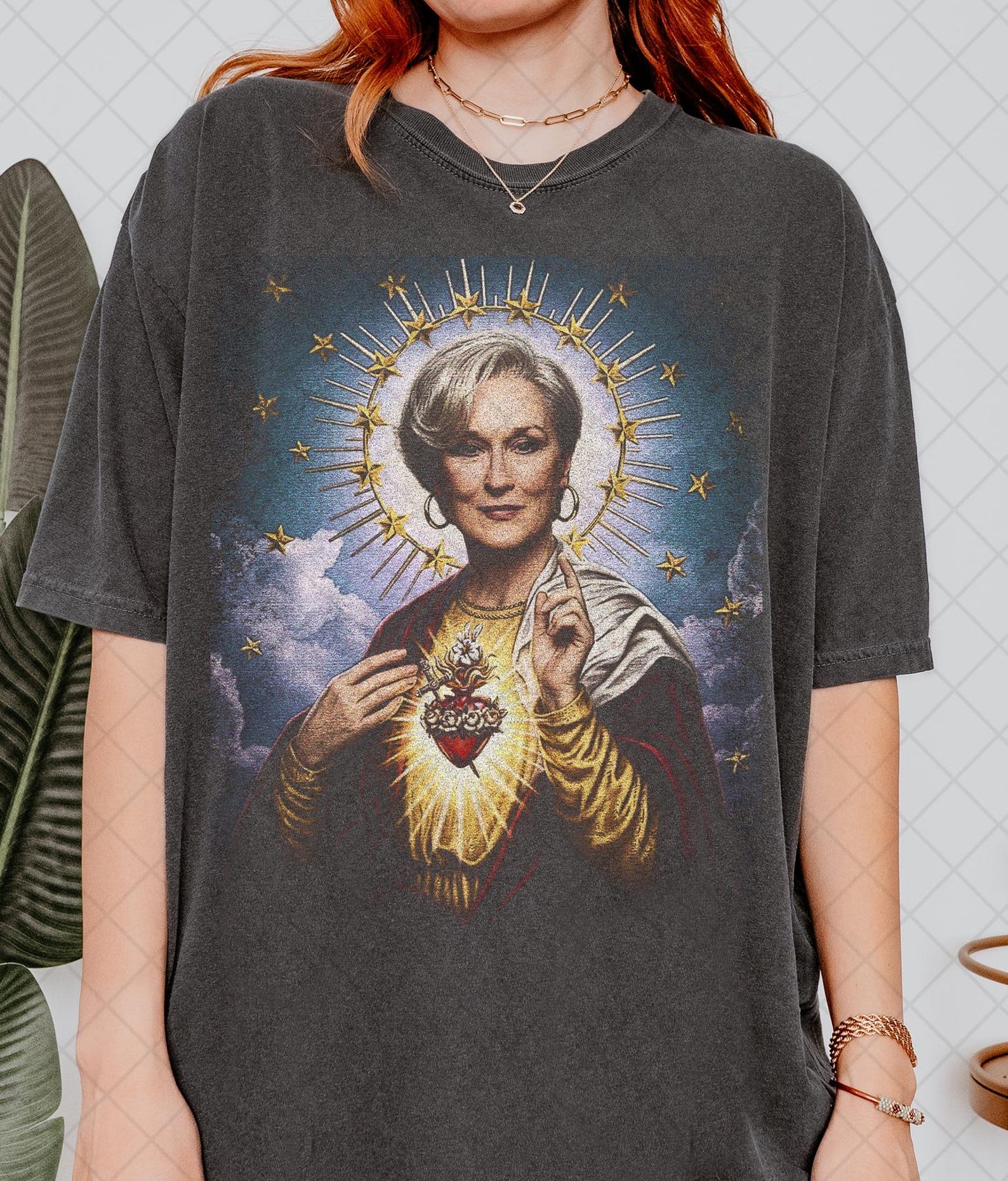 Comfort Colors Vintage Miranda Priestly Sacred Heart Style T shirt, Devil Wears Prada Inspired Shirt, Fashion Icon Parody Tee 2XL