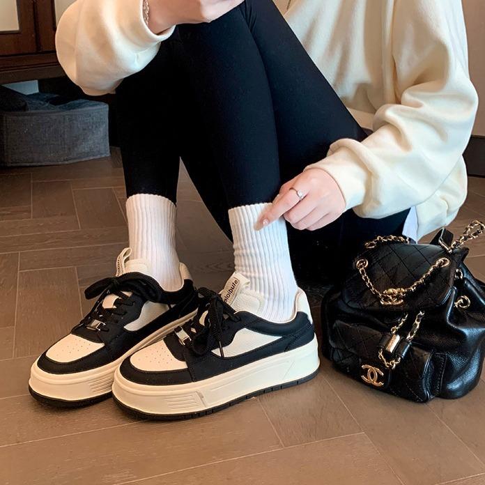 2025 new spring and autumn women's shoes sports and leisure versatile little white shoes color matching round head breathable lace thick baseplate sh