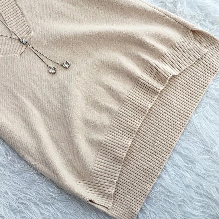 V-neck Knitted Vest Women's Sweater Autumn and Winter New Korean Loose Wild Sweater Vest Sleeveless Sweater