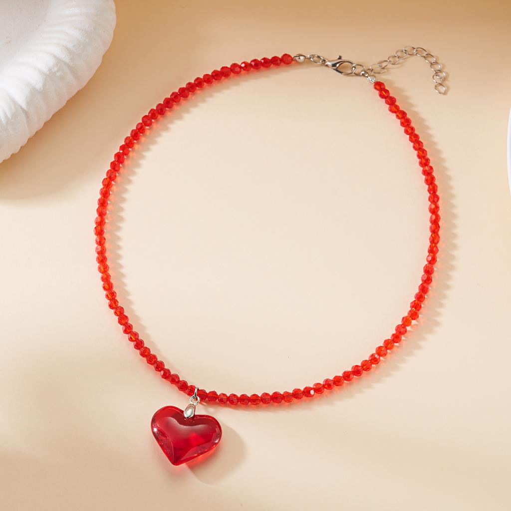 Fashion Simple Crystal Beads Resin Heart Pendant Necklace for Women Vintage Imitation Pearl OT Buckle Choker Chain Neck Jewelry