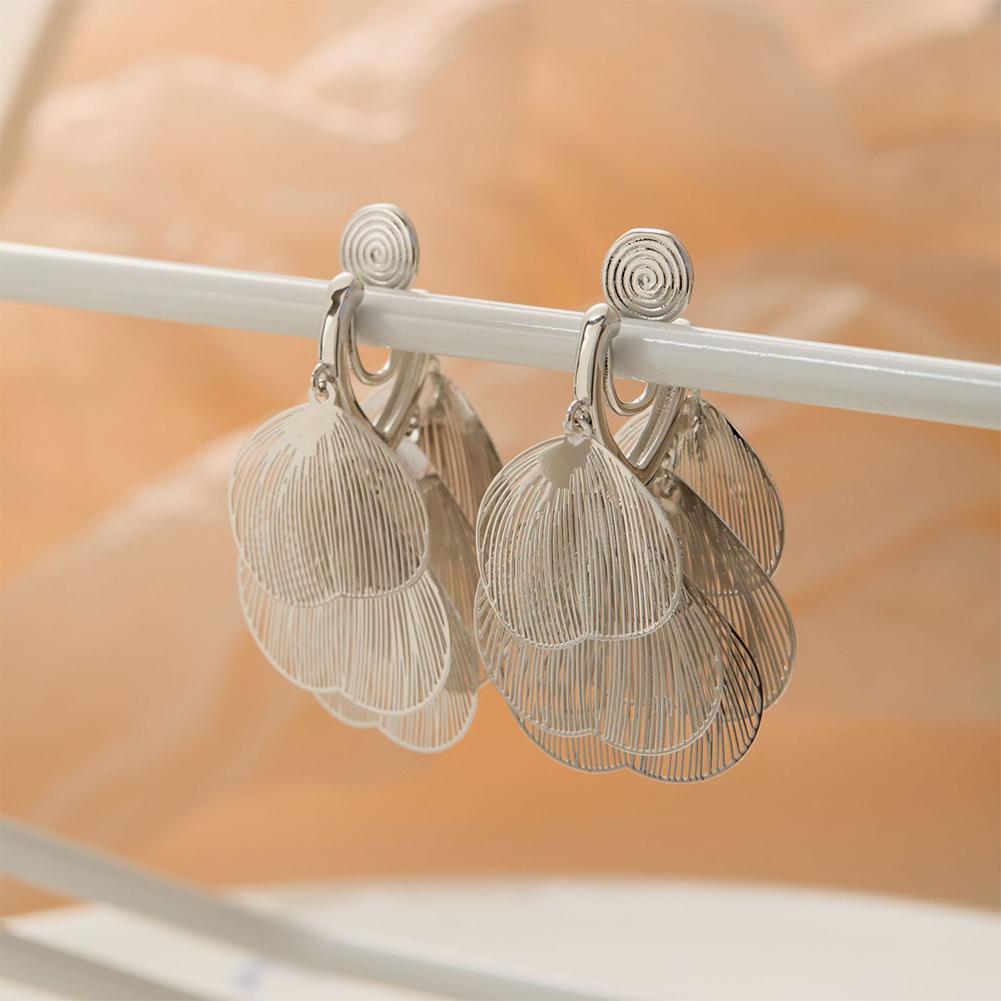 Carved Light Luxury Elegant Metal Hollow Silver Golden Hoop Earrings Ginkgo Leaf Shaped Ear Clip Gift For Women