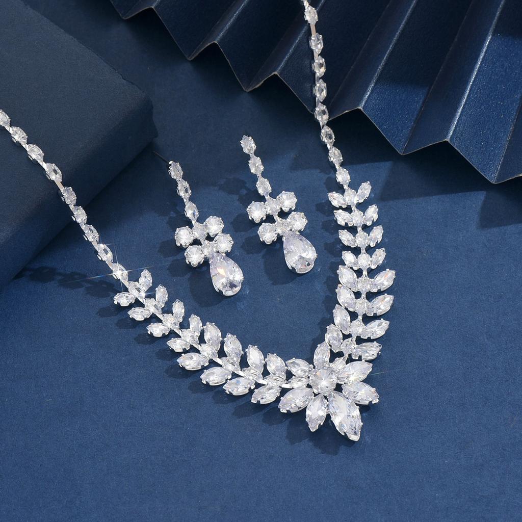 Zircon Necklace Earrings Set Chain Bridal Wedding Dress Dress Dinner Accessories High-End Jewelry Ladies