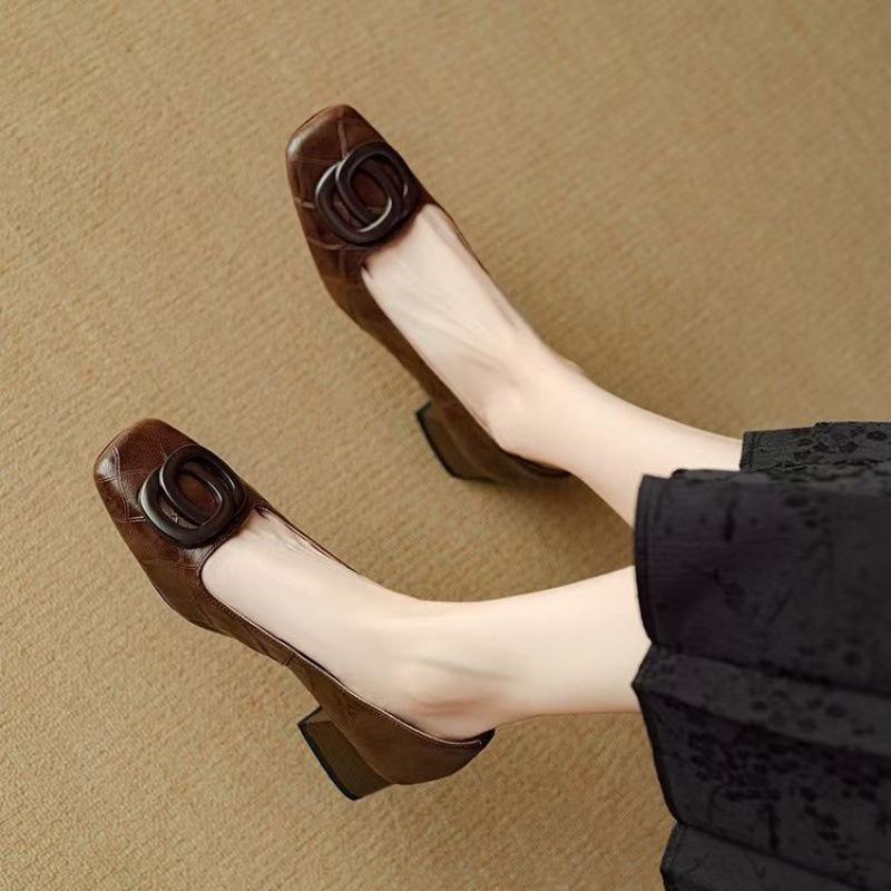 French small leather shoes women's flat bottom square head shallow mouth single shoes 2025 new spring and autumn one-pedal retro leather beanie shoes