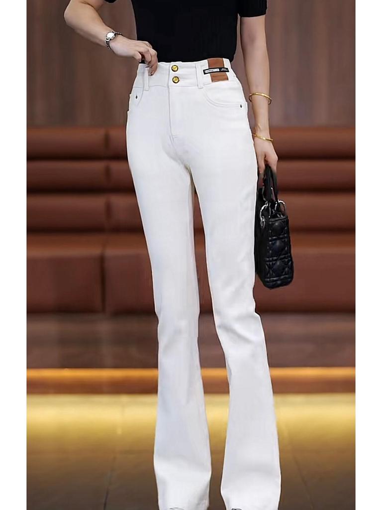 Damen-Jeans mit hohem Bund und Micro-Flare-Schlag, Herbst/Winter 2025 - Vielseitige, figurformende Schlaghosen mit Fleece-Futter.