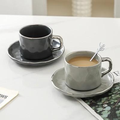 230ml Kaffeetasse mit Untertasse und Löffel Europäischer Stil Goldrand Haushalts Keramiktasse Nachmittagstee Kaffee Milch Tasse Untertasse