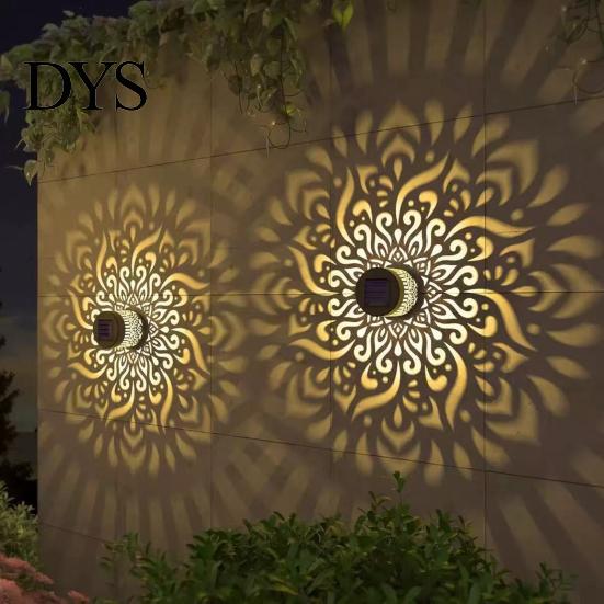 Year-round Outdoor Lighting Decorative Solar Lights Metal Hollow Pattern Step Wall Weather-Resistant Landscape Lamp Waterproof Fence for Garden