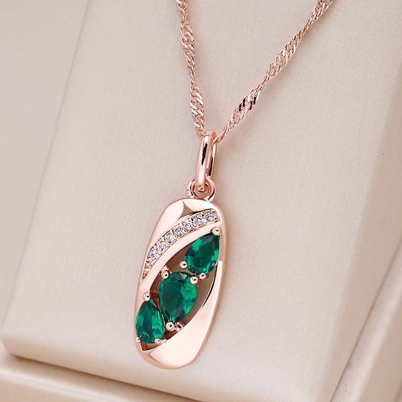 New  Rose Gold Color Pendant Necklace For Women Unusual Green Natural Zircon Accessories Vintage Daily Fine Jewelry