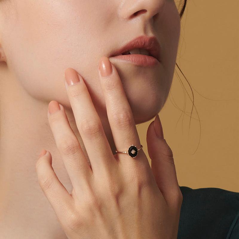 New Japanese and Korean Style Fashionable Black Agate Ring with Retro Pattern S925 Pure Silver Ring