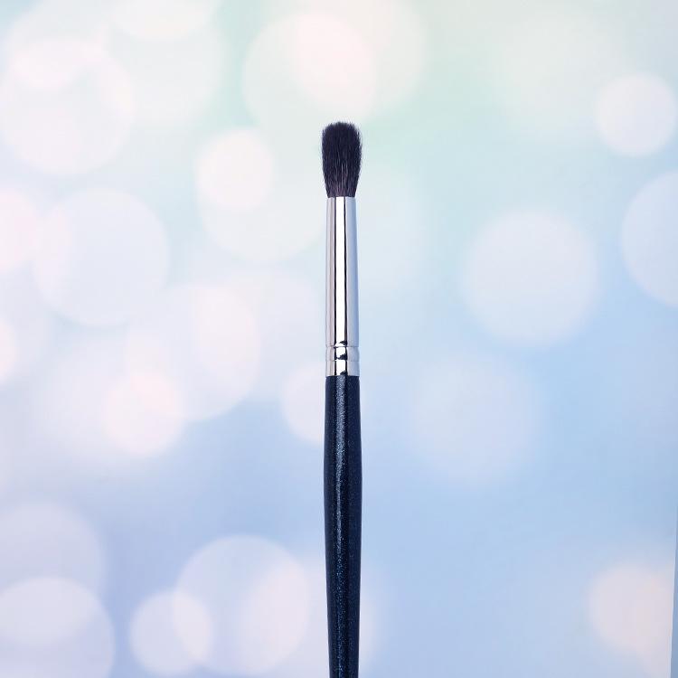 Cangzhou Little Waist Real Wool Makeup Brush Set - Professional Highlight, Eyeshadow, and Eyelash Comb