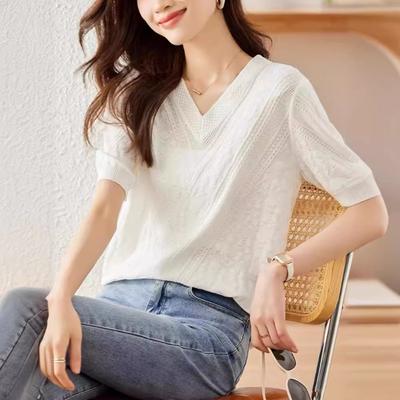 White Short Sleeved T-shirt with A Female Design Sense Niche Top Thin Cut Slimming Knitwear Summer Shirt