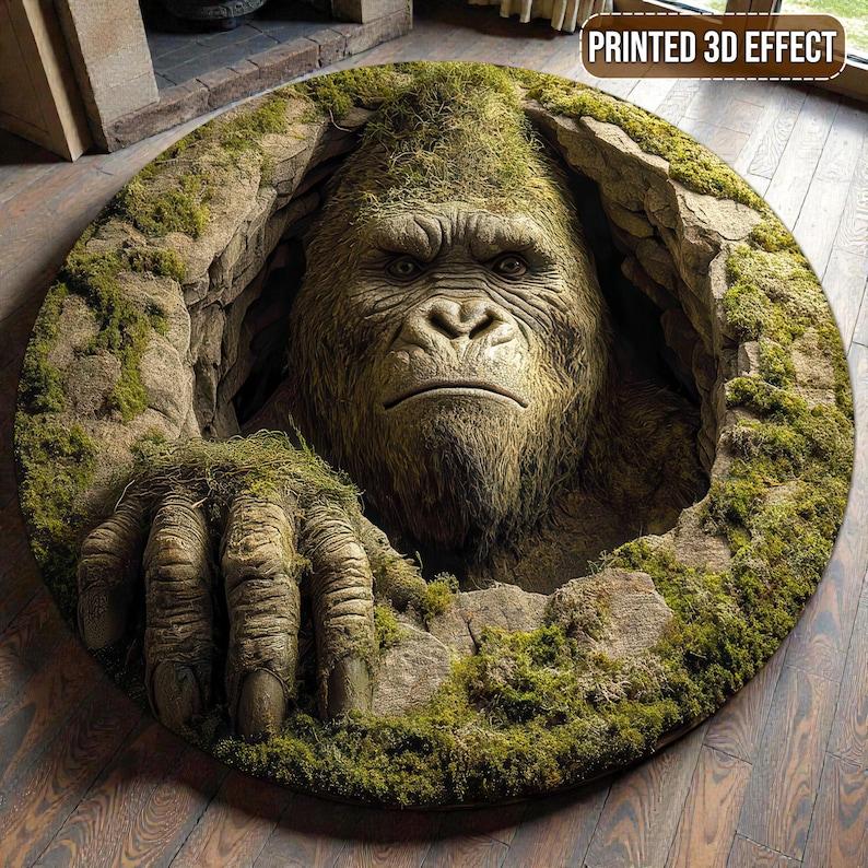 

Bigfoot 3D Illusion Round Rug Rustic Forest Sasquatch Optical Illusion Non-slip Floor Mat for Cabin Living Room Home Decor Diameter 60cm