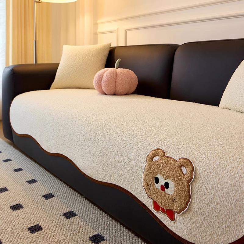 

Chenier Special-Shaped Irregular One-Piece New High-End Four-Season Universal Non-Slip Leather Sofa Special Pad 90*90cm