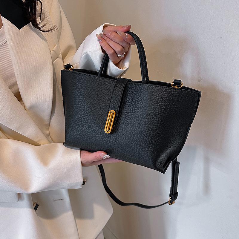 Women's Handbag Tote Bag Large Capacity Fashionable Handbag for Work and Commuting, High-end Sensory Vegetable Basket Bag