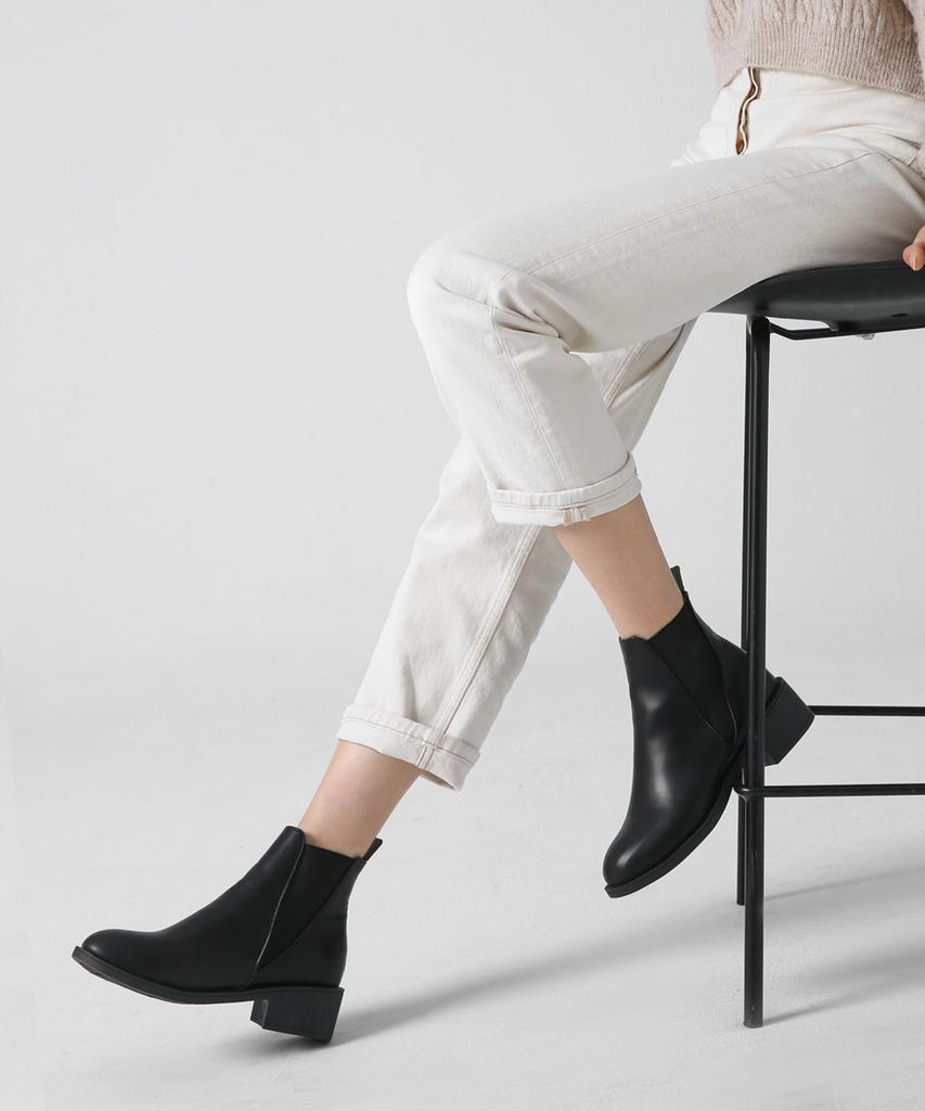 Chaakan Boris V-Cut Chelsea Boots Bsltr3E223