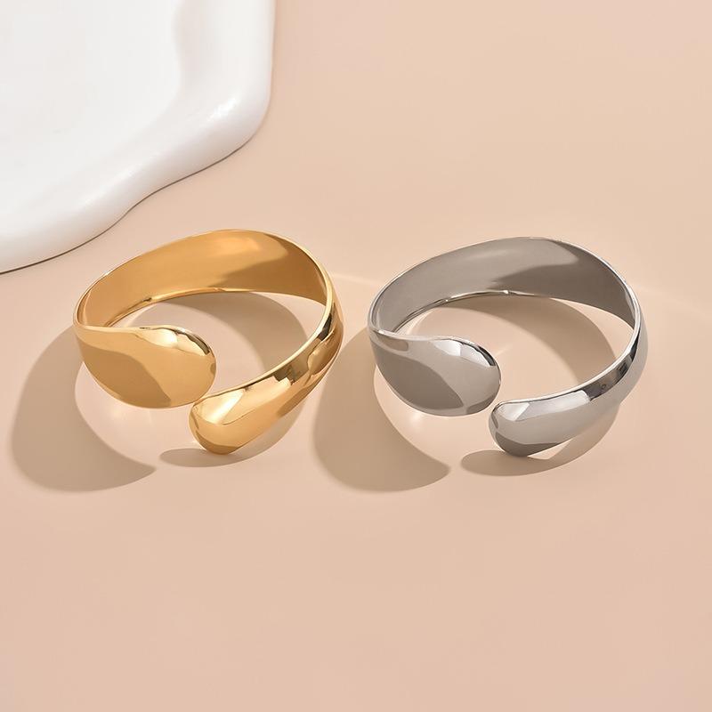 2 PCS Fashion High-grade Irregular Bracelet For Ladies