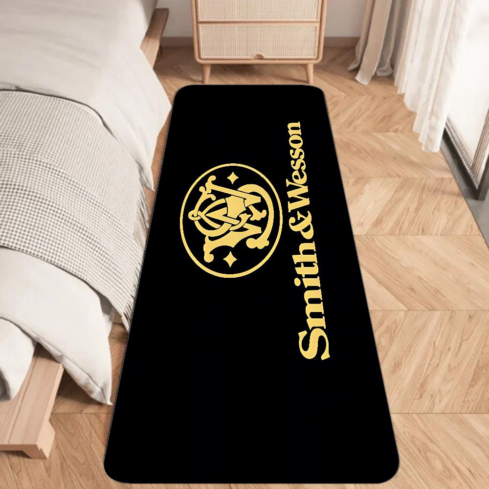 

GUN Smith & Wesson Floor Mat Graphic Printed Flannel Doormats for Bathroom Kitchen Entrance Carpet Home Decor 40X60cm
