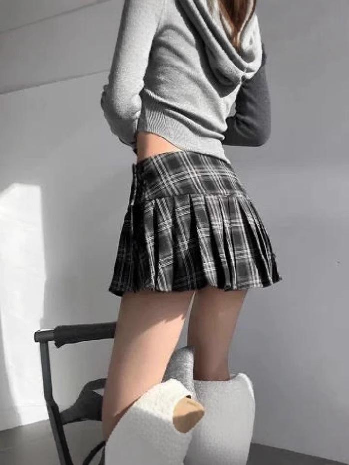 High-Waist Retro Plaid Pleated A-Line Mini Skirt: Trendy Spring/Summer Style