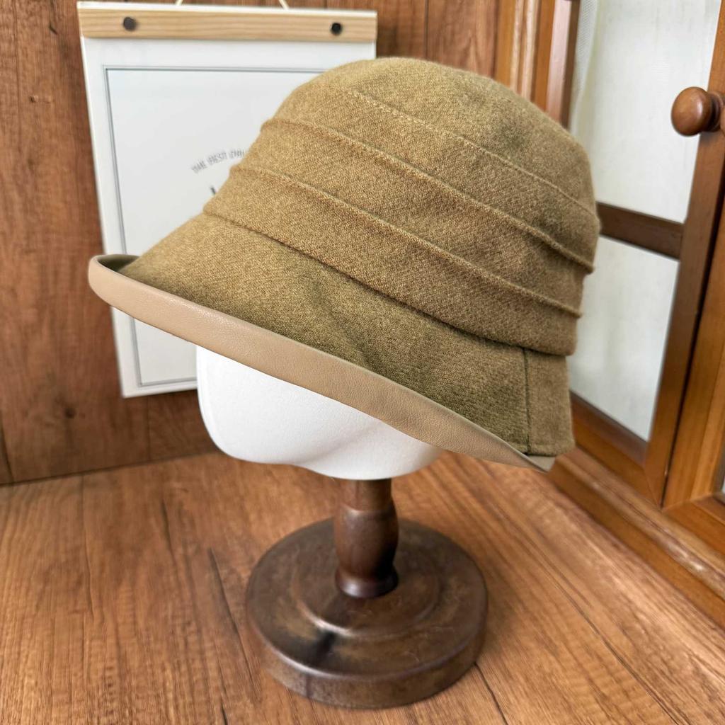 Niche Leather Edge Basin Hat Female Three-dimensional Pleated Solid Color Bucket Hat Autumn and Winter Commuting Versatile Atmosphere Bucket Hat