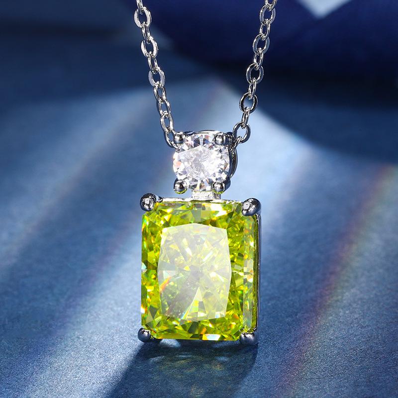 Autumn And Winter Jewelry High Carbon Diamond Ice Flower Cut Copper Inlaid Apple Green Sugar Cube Set 10 * 12-8 * 10