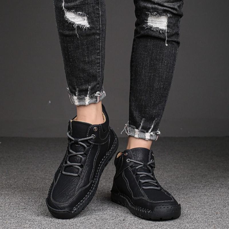 New 2026 Handmade Leather Casual Men Shoes Design Sneakers Man Breathable Leather Shoes Men Ankle Boots Outdoor zapatos casuales
