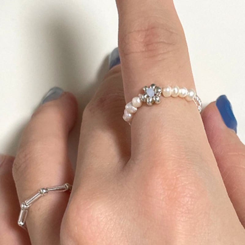 A Little Tickle Vintage Series Pearl Vintage Ring 01