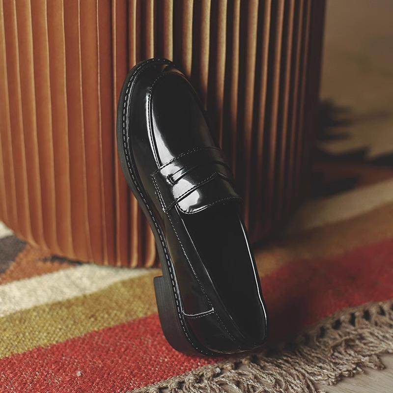 Mocasini cu platformă și o pedală, pantofi simpli pentru femei, primăvara și vara, pantofi mici din piele britanici, pantofi de lucru, retro negri, plat
