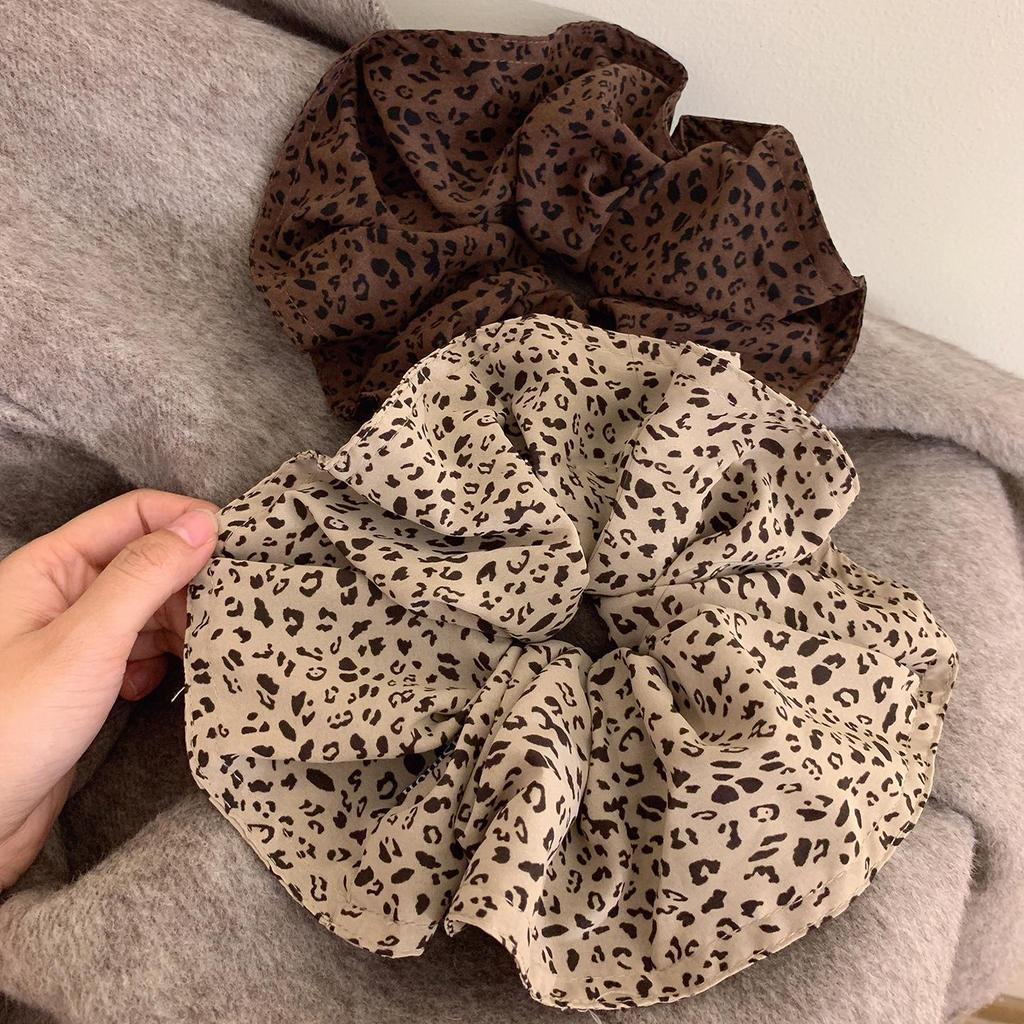 Korean Retro Leopard Print Scrunchie for Women - Fashionable 2025 Hair Tie Rubber Band Accessory