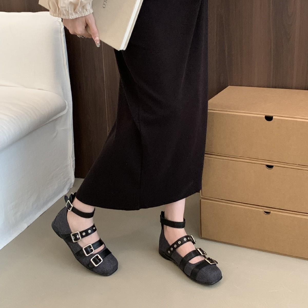 

Design Korean version of sweet and cool flat bottom round head single shoes women s spring and autumn 2025 new belt buckle retro Mary Jane shoes 39 чёрный