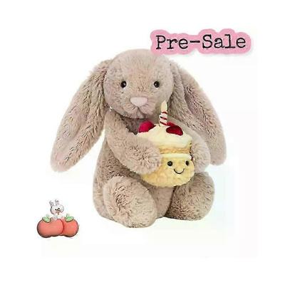 (B)Jelly Cat Urso Bartholomew Abelha , Coelho Tímido Bege Bolo de Aniversário 2025 Novas Coleções 25Cm