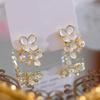 Factory Direct Supply of Flower Imitation Pearl Stud Earrings, Gentle Temperament Copper-plated Imitation Gold Earrings, Fresh and Versatile Earrings