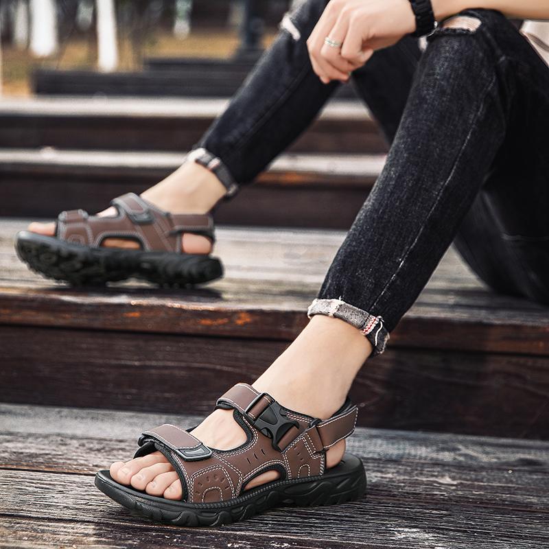 Sandals Men Summer Outdoor Casual Breathable Slippers Non-slip Wear-resistant Sporty Slippers Comfortable Light Hiking Shoes