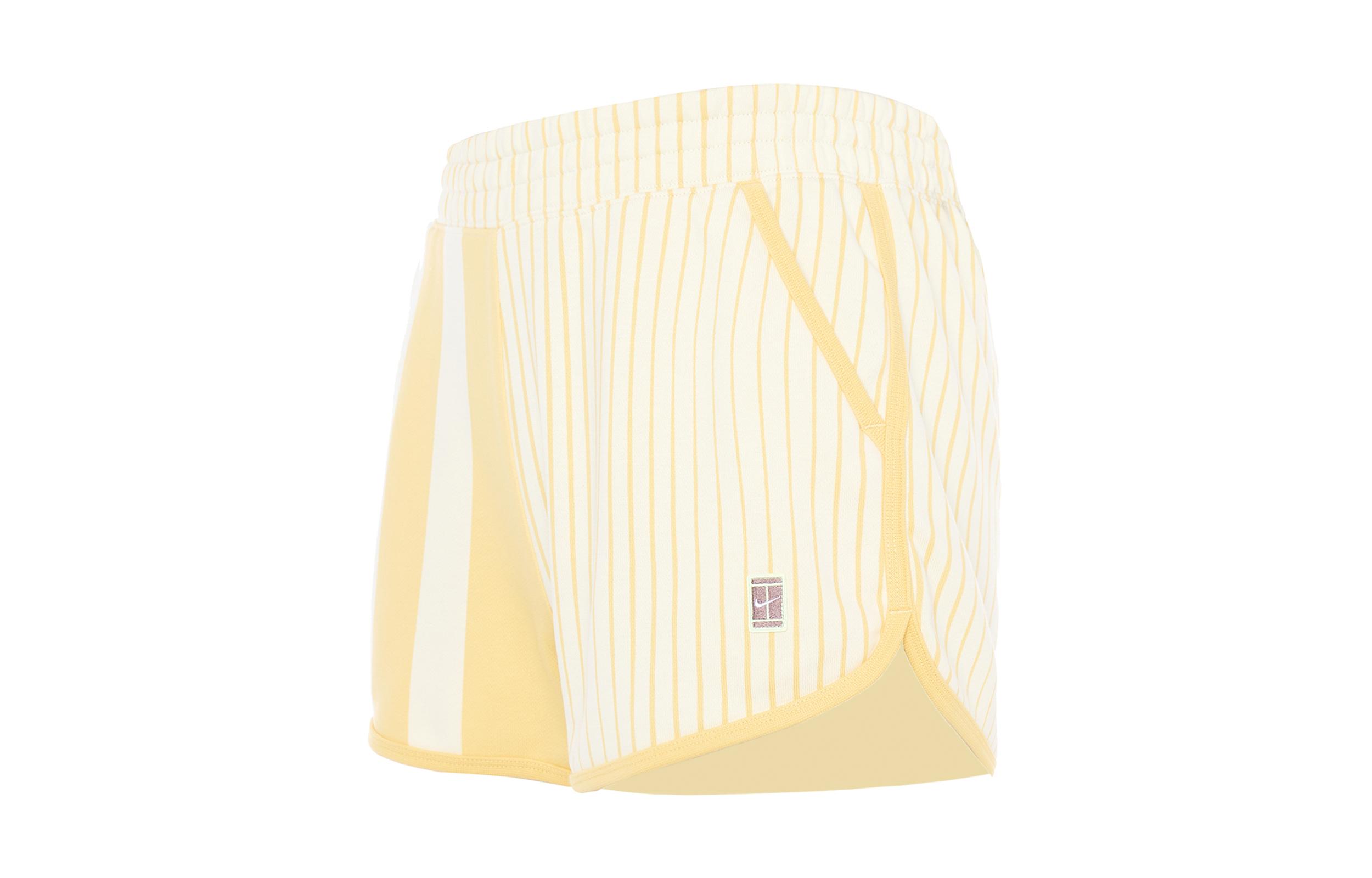 Nike Casual Shorts Women s Yellow FV3921-795 L
