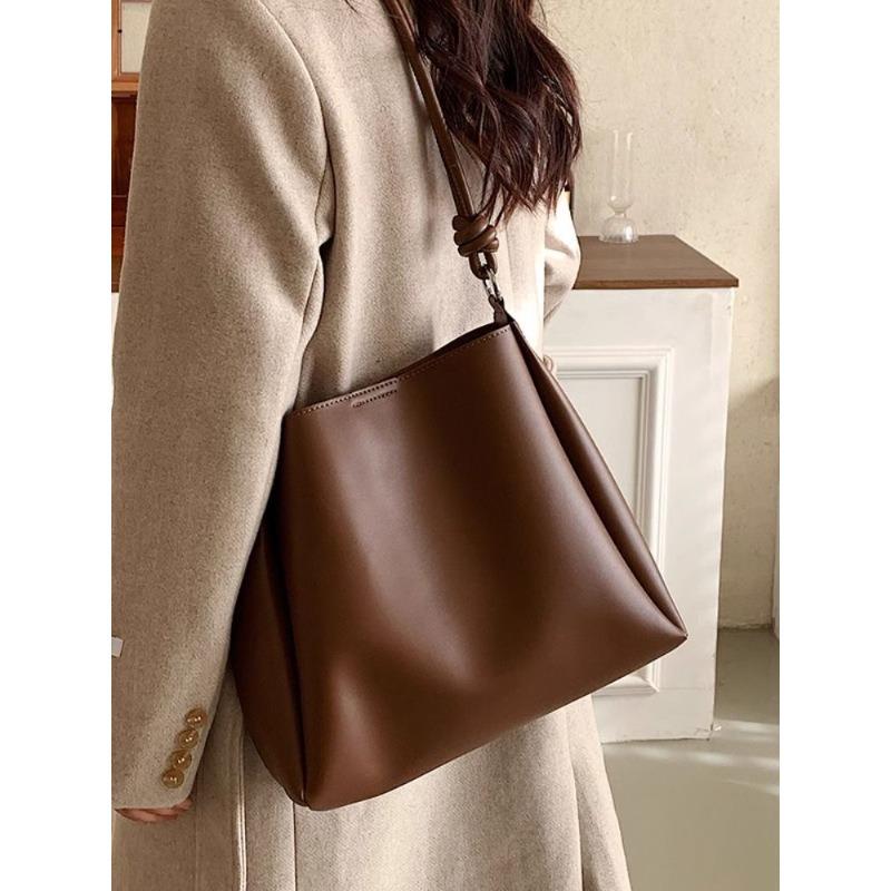 Popular Bags Women's Large-capacity New Retro Fashion Versatile Shoulder Bag Textured Child and Mother Bucket Bag