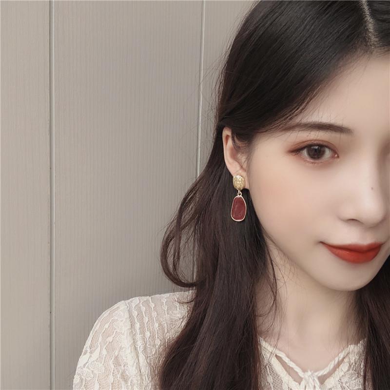 Charm S925 Needle Earrings Temperament Niche Earrings Simple Geometric Piece Wine Red Girl Earrings Bulldog
