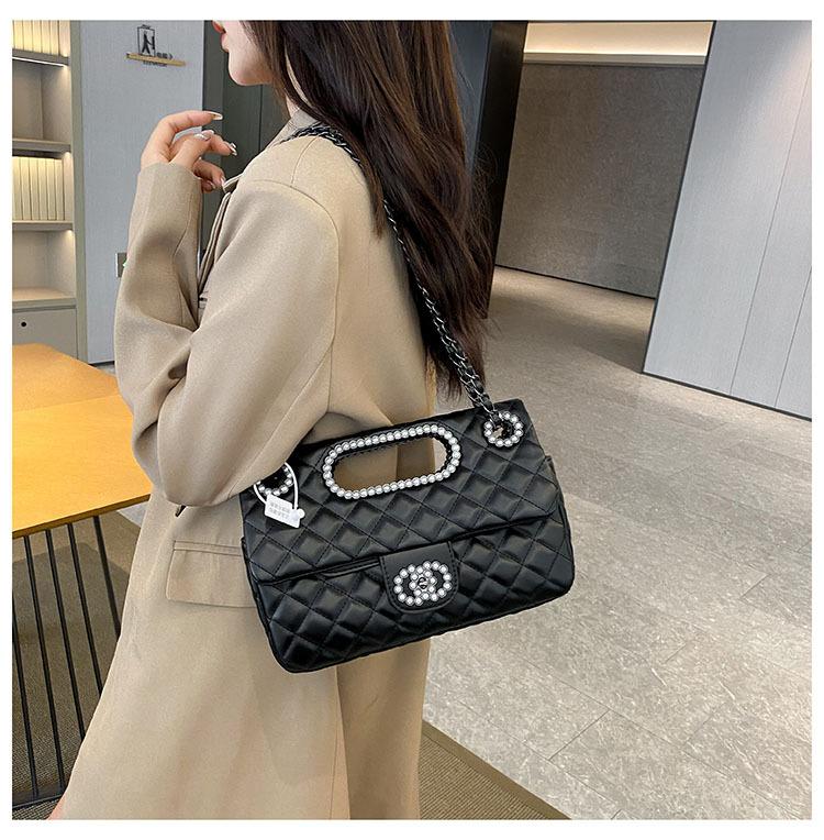 Xiaoxiangfeng pearl wrist new portable shoulder trendy fashion versatile underarm bag embroidery thread diamond grid