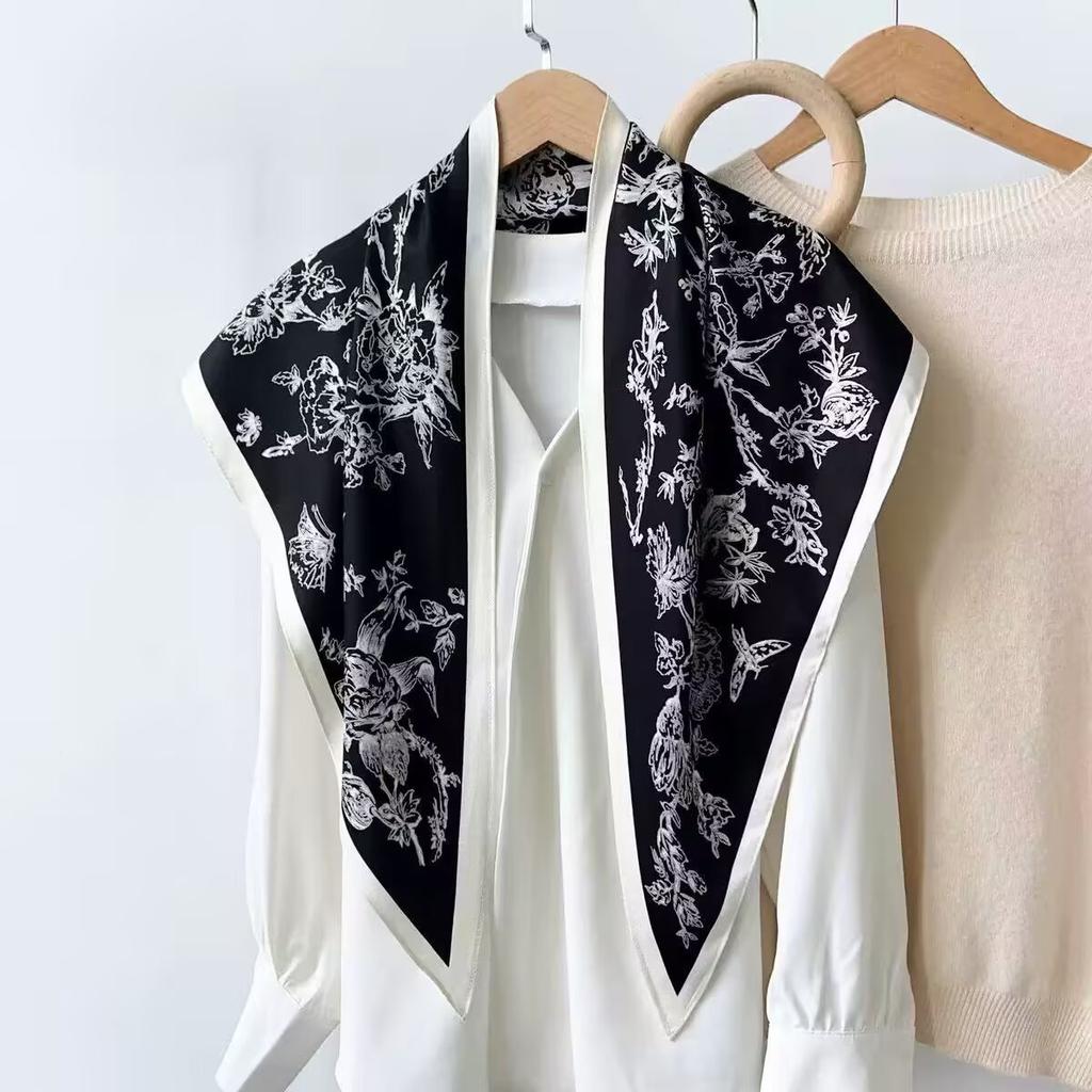 New High-end French Flower Print Triangle Scarf Old Money Wind Belt Fashion Headscarf Women's Imitation Silk Scarf