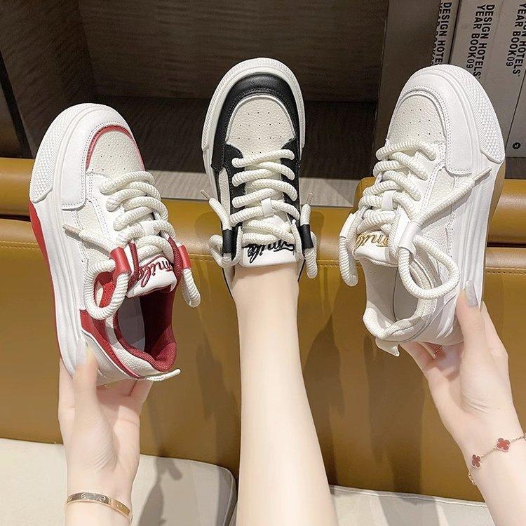 Women's White Shoes New Spring Thick-Soled Women's Shoes Round Toe Leather Facing Shoes Women's Ins Fashion Casual Sports Skate Shoes