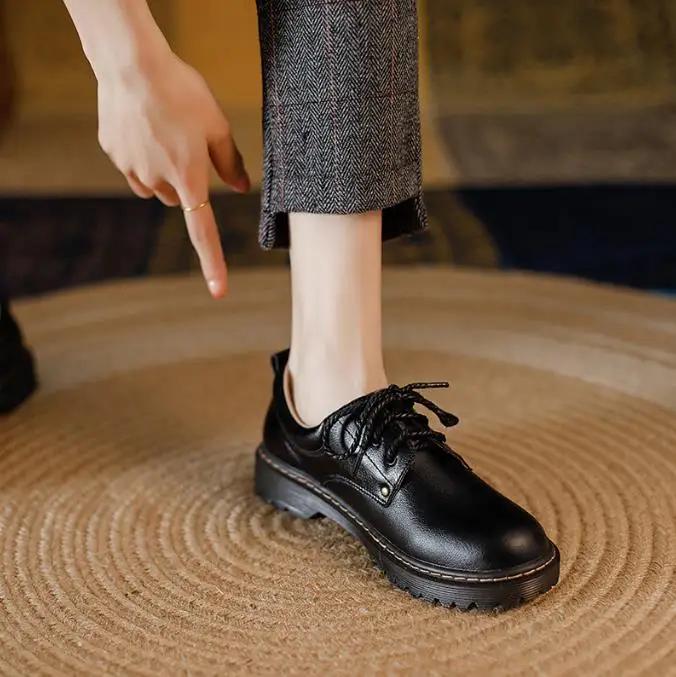 Woman Brogue Shoes Woman Platform Oxford Shoes Flats British Style Vintage Cut-Outs Flat Casual Women Shoes Student Retro