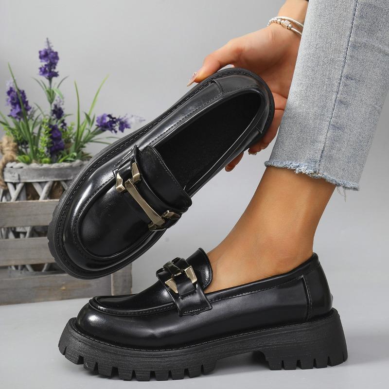 Large size thick-soled black small leather shoes for women's spring and autumn new one-pedal work shoes metal buckle