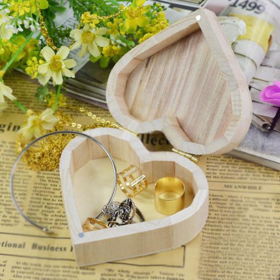 Jewelry Box Portable Heart Shape Wood Large Capacity Ring Case for Table
