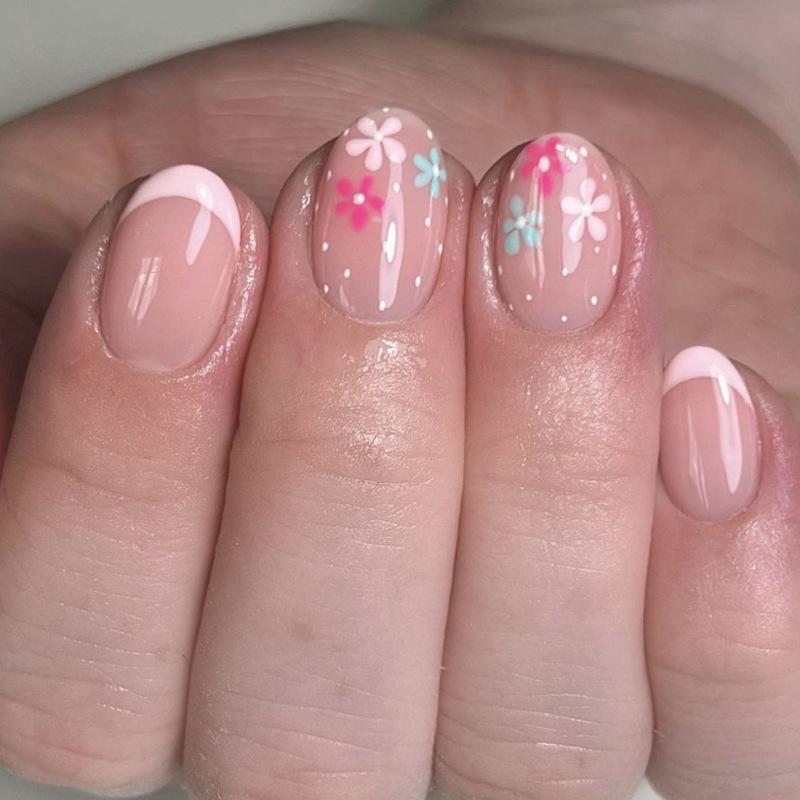 

Simple French Rose Pink Wearing Nail Color Flower Fresh Wearing False Nail Short Round Nail Art Nail Film