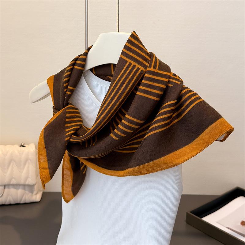 New retro small square scarf -blocked cashew silk scarf imitation neckerchief sun protection decoration for women