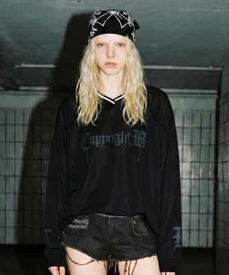 Deobiakaibeu [The B] Oversized Artwork Rugby Long Sleeve T-Shirt Black