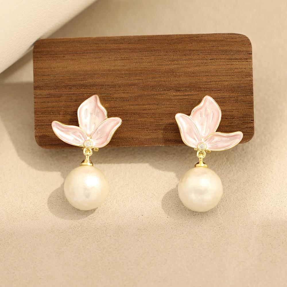 New pink oil drop petal earclips temperament versatile gold-plated imitation pearl earrings women's earless earrings earrings