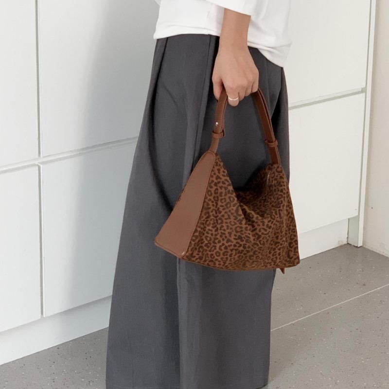 Retro Leopard Print Bag Autumn and Winter Suede Splicing Design Underarm Bag High-end Niche Fashion Shoulder Bag Women