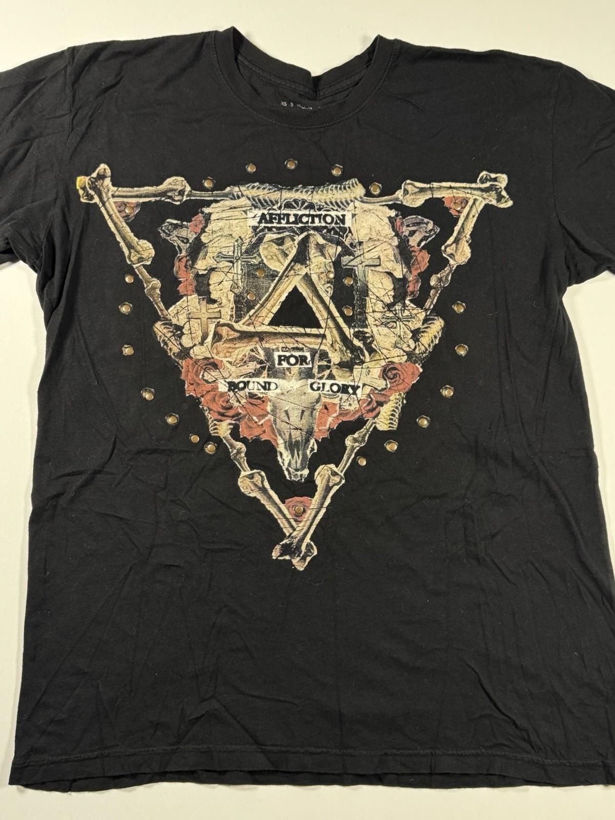 Affliction Men’s Large Black Studded Skull Gothic Biker Graphic Tee Y2K Unisex T-Shirt S